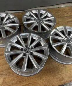 Lot de jantes en alliage originales VW Novara